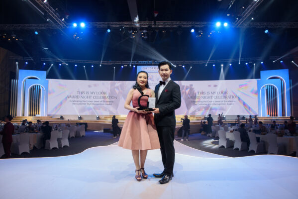 หมอสมพงษ์ หมอดาวใจ